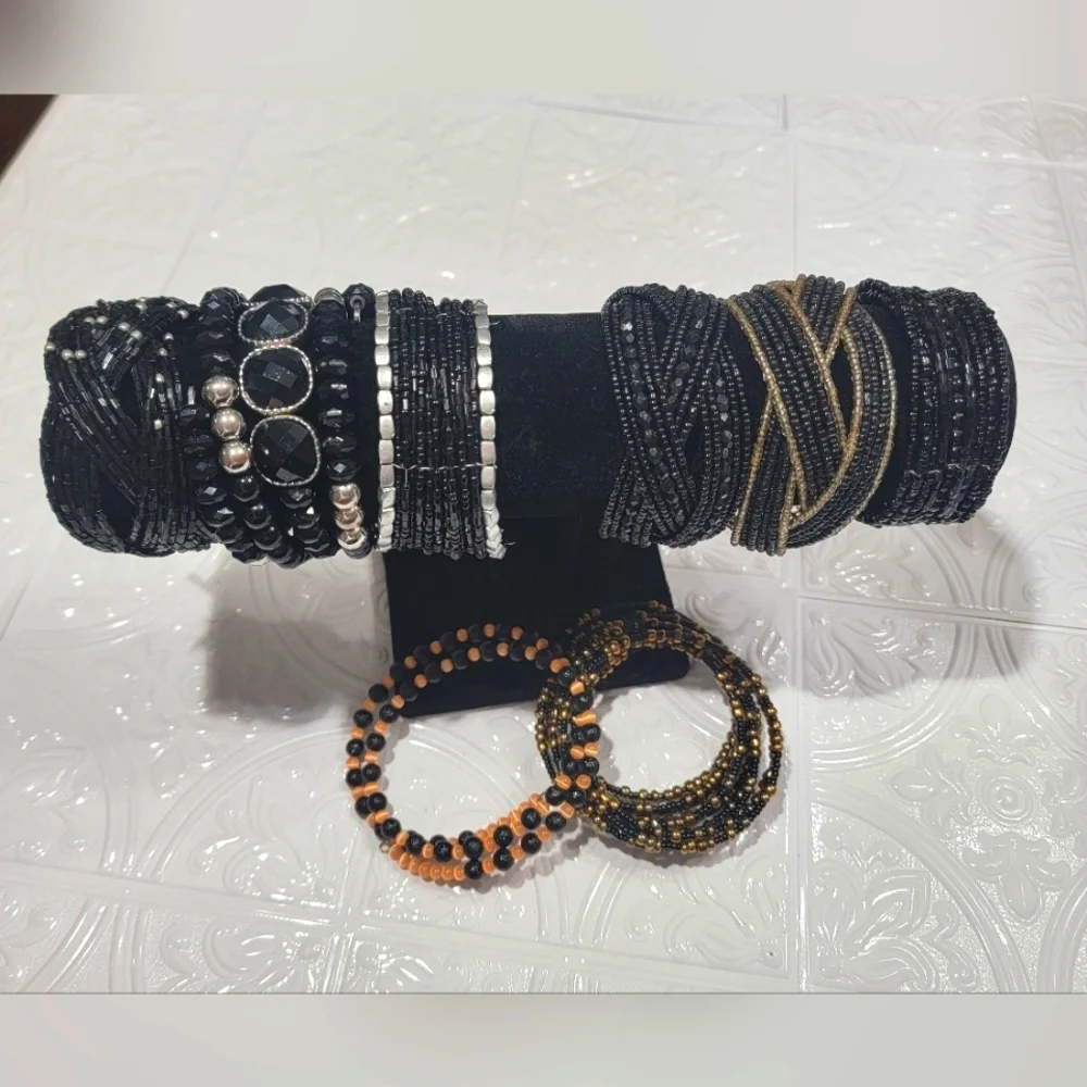 Lot Of 8 Beaded Bracelets